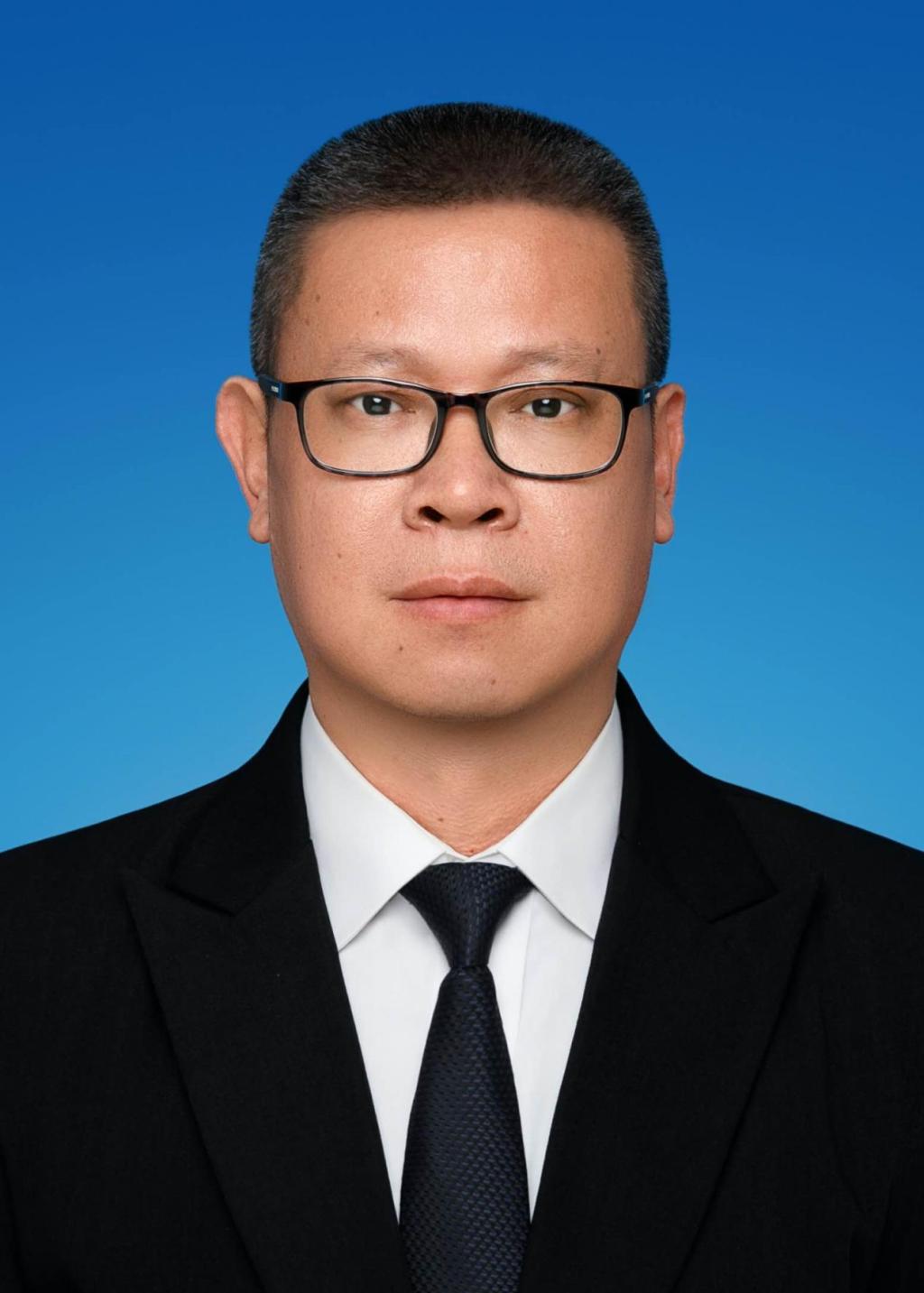 谢济光  教授